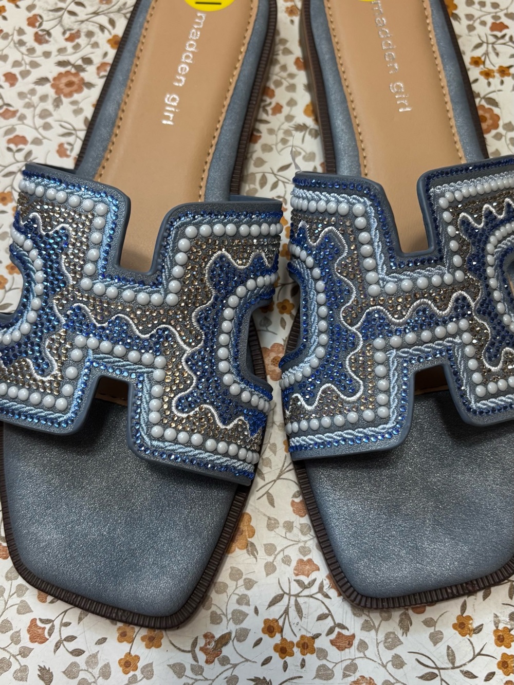 Madden Girl. Flat Sandals.   New.  Size 9. Bling.